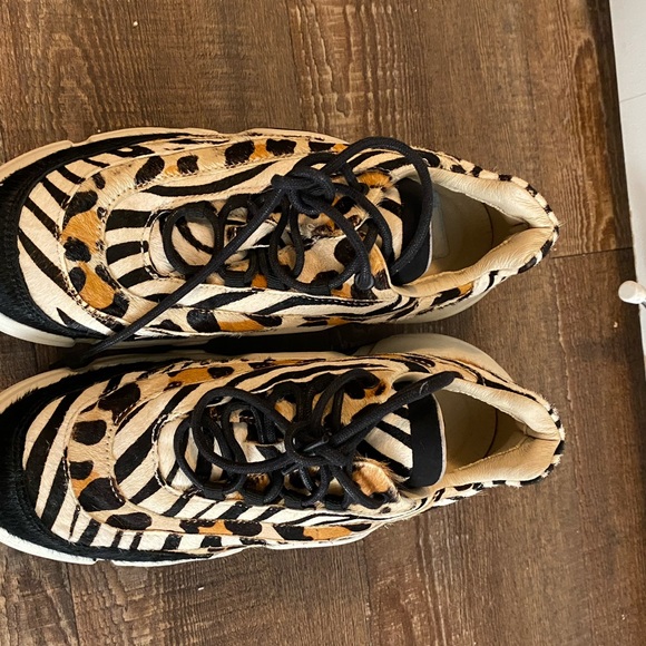 Animal print sneakers - Picture 2 of 2